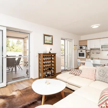 Stipe Apartmán *